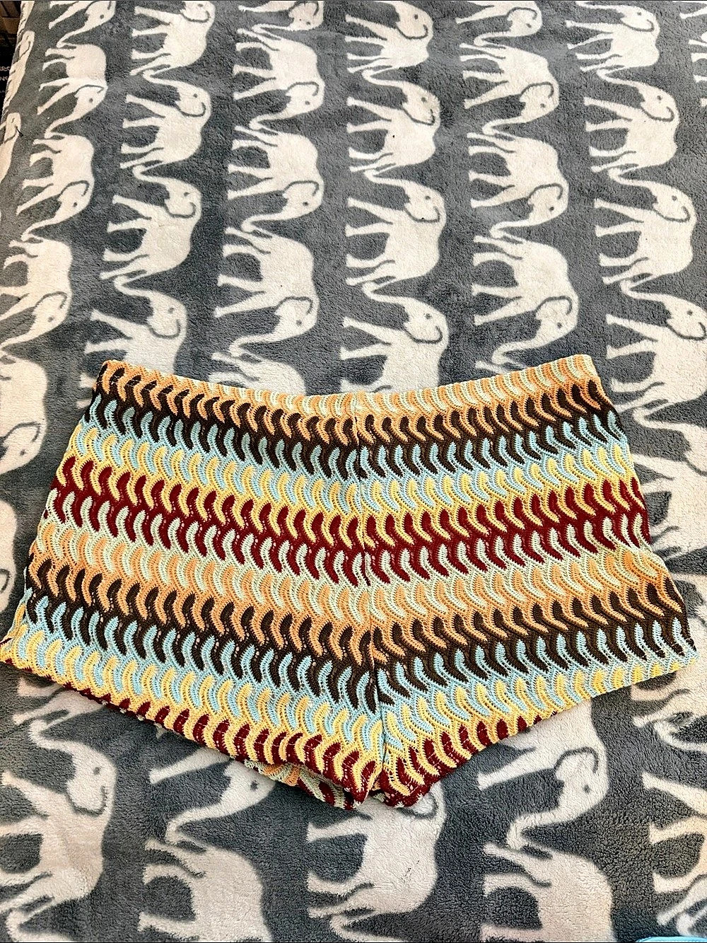 Geometric High Waist Shorts in Multicolor Large Like New